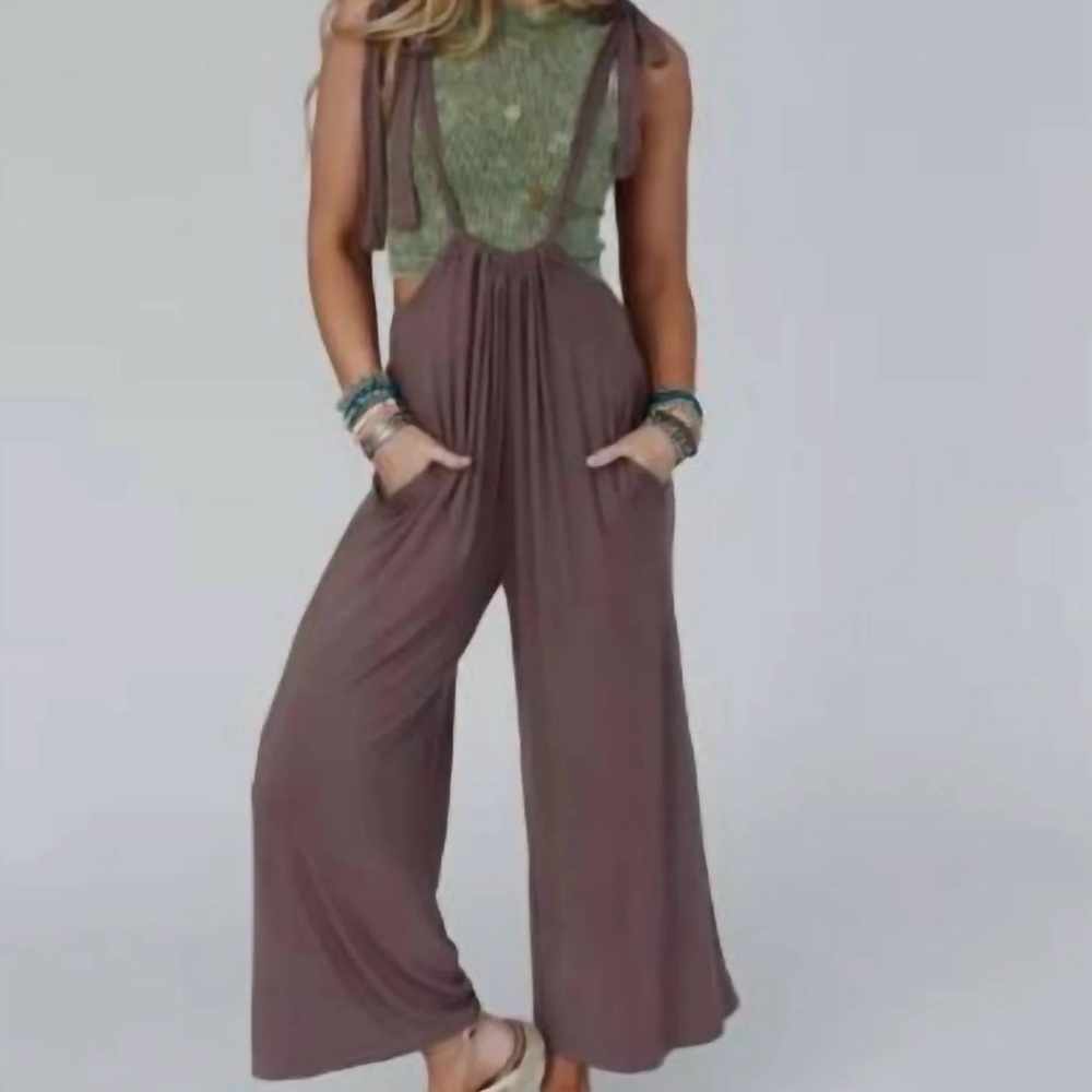 Three Bird Nest Women's jumpsuit in mocha. New never worn(NWOT)